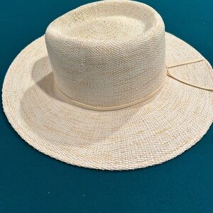 Universal Thread Cream Women's Straw Hat